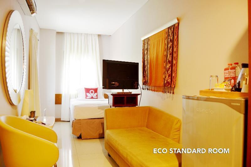 W Cikatomas Guest house Jakarta