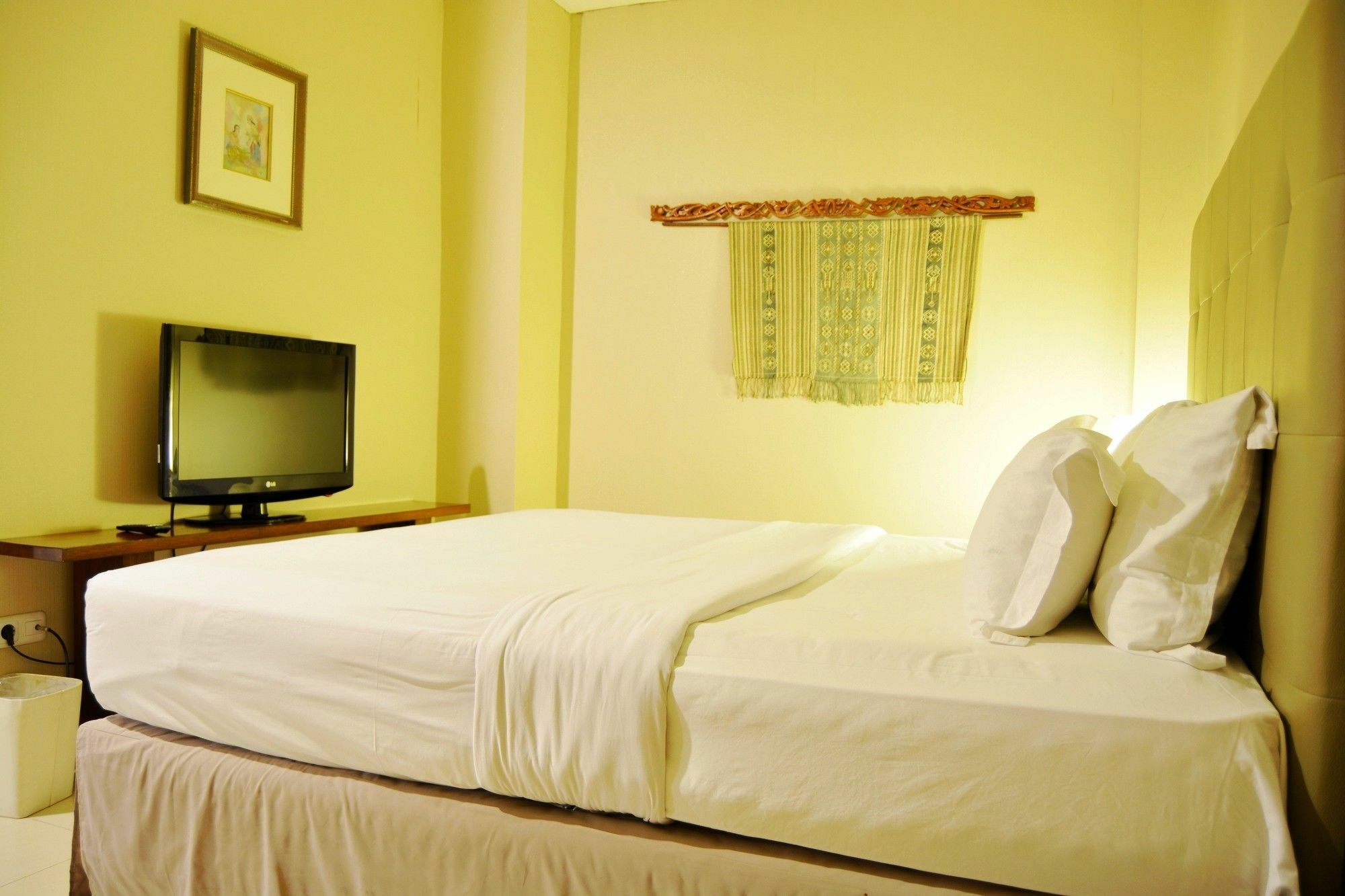 Guest house W Cikatomas Jakarta
